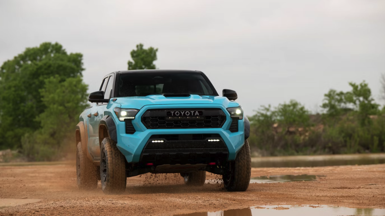 2026 Toyota Tacoma vs Chevrolet Colorado