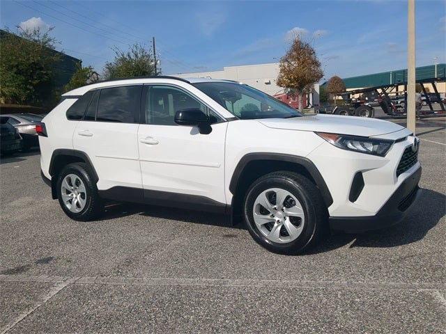 2020 Toyota RAV4 LE