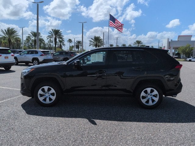 2025 Toyota RAV4 LE