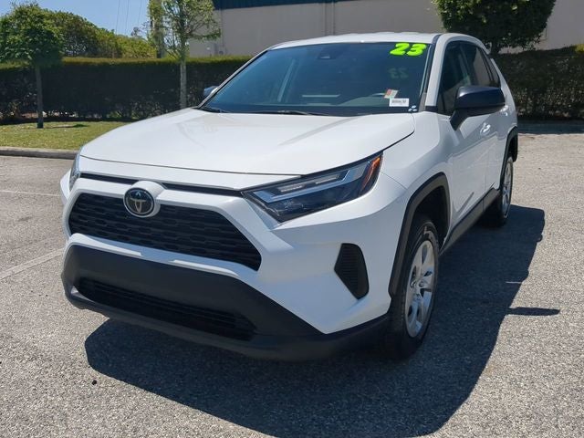 2023 Toyota RAV4 LE