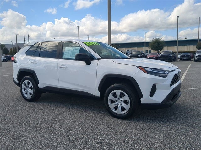 2025 Toyota RAV4 LE