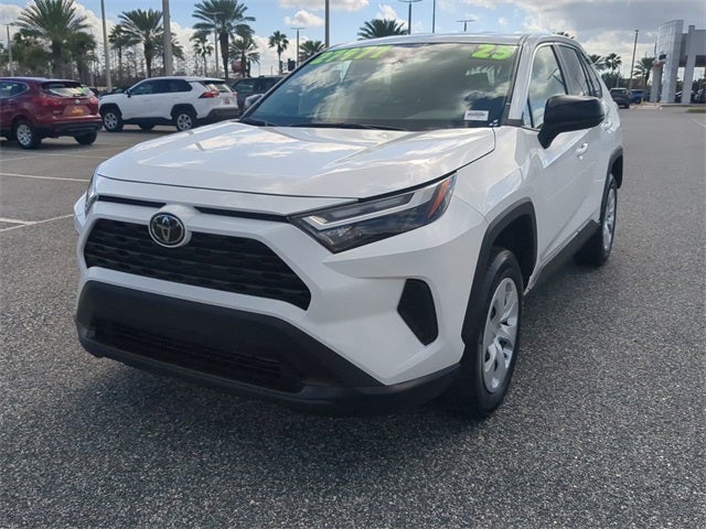 2025 Toyota RAV4 LE
