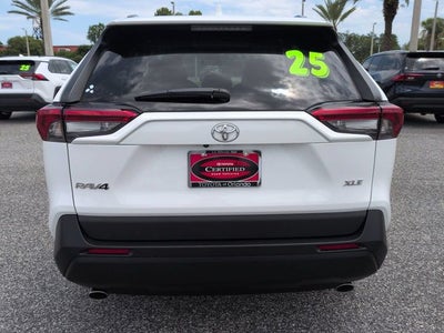 2025 Toyota RAV4 XLE