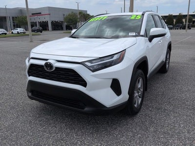 2025 Toyota RAV4 XLE