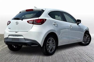 2020 Toyota Yaris Hatchback LE