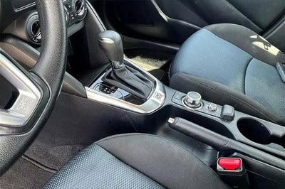 2020 Toyota Yaris Hatchback LE