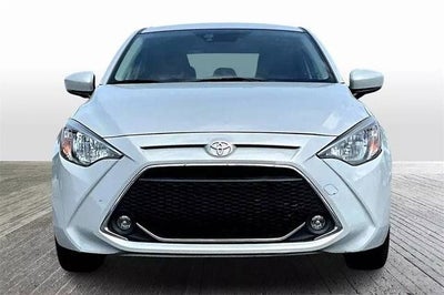 2020 Toyota Yaris Hatchback LE