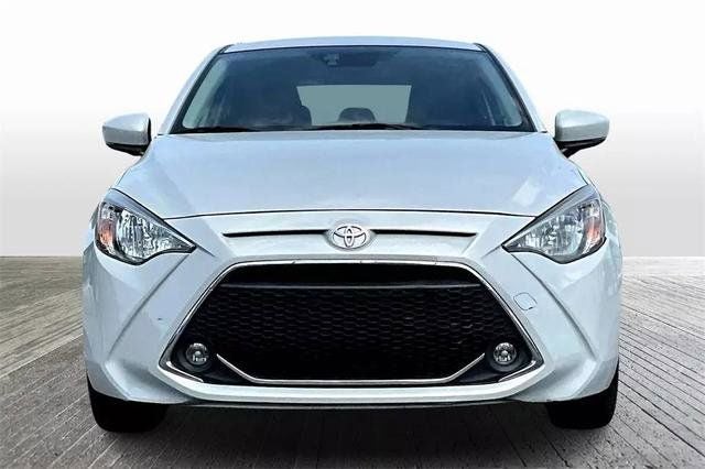 2020 Toyota Yaris Hatchback LE