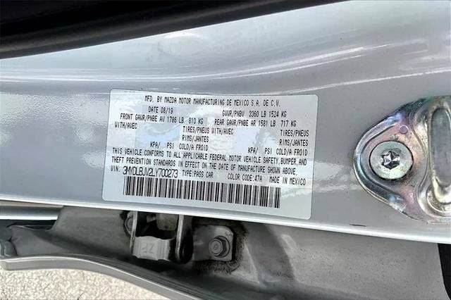 2020 Toyota Yaris Hatchback LE