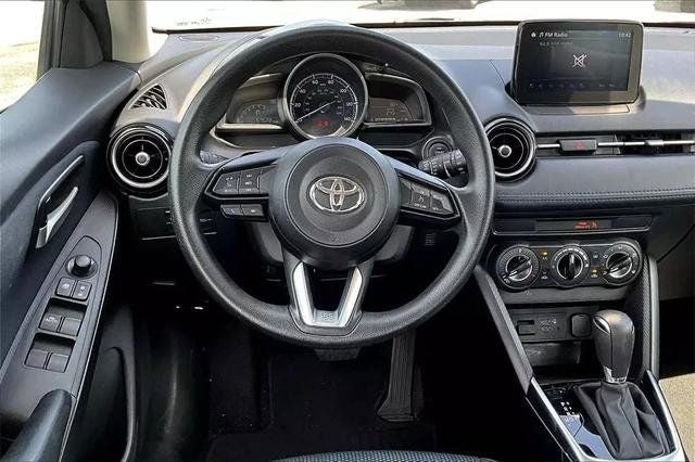 2020 Toyota Yaris Hatchback LE