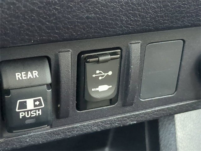 2019 Toyota TACOMA SR5 SR5 V6