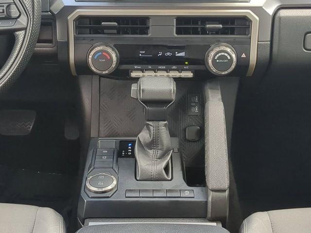 2024 Toyota TACOMA SR5 SR5