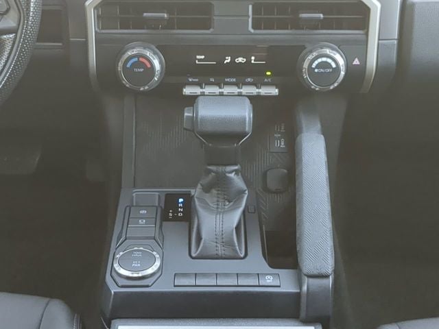 2024 Toyota TACOMA SR5 SR5