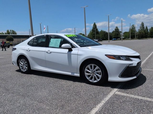 2022 Toyota CAMRY LE