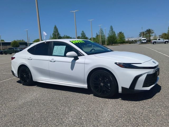 2025 Toyota CAMRY SE