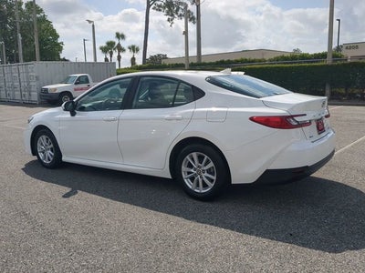 2025 Toyota CAMRY LE