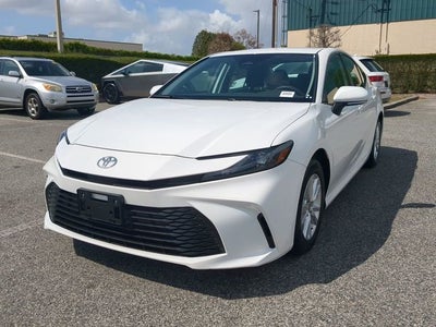 2025 Toyota CAMRY LE