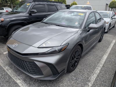 2025 Toyota Camry SE