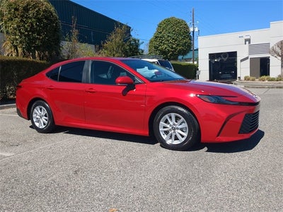 2025 Toyota CAMRY LE