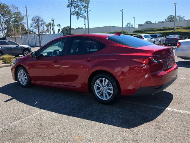 2025 Toyota CAMRY LE