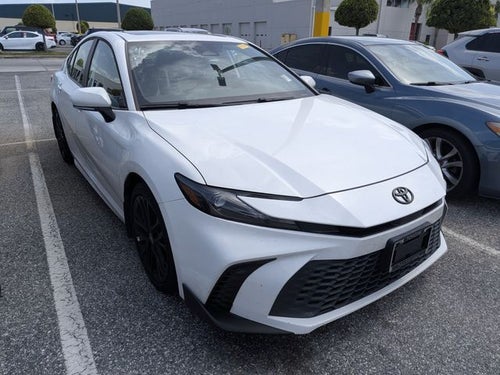 2025 Toyota Camry SE