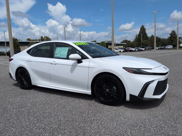 2025 Toyota Camry SE