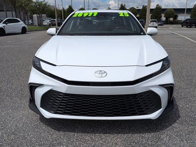 2025 Toyota Camry SE