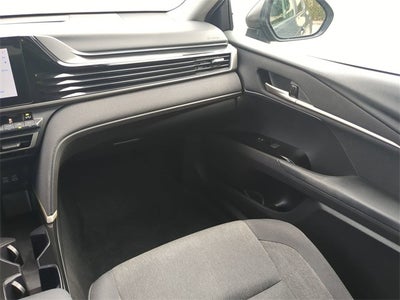 2025 Toyota CAMRY LE