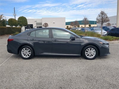 2025 Toyota CAMRY LE