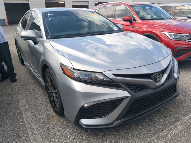2022 Toyota CAMRY SE