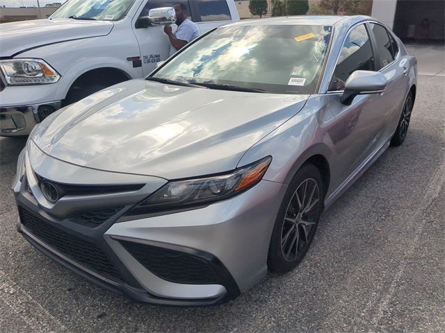 2022 Toyota CAMRY SE