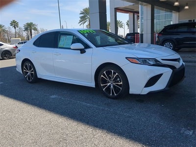 2020 Toyota CAMRY SE