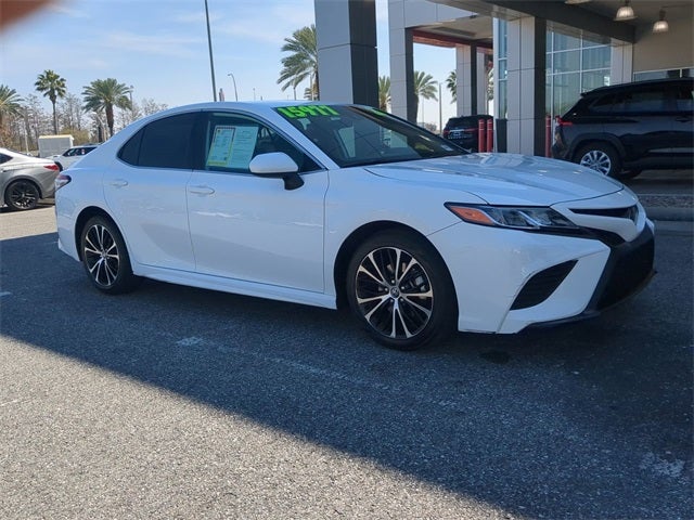 2020 Toyota CAMRY SE