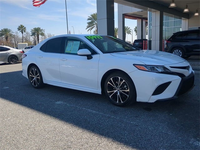 2020 Toyota CAMRY SE