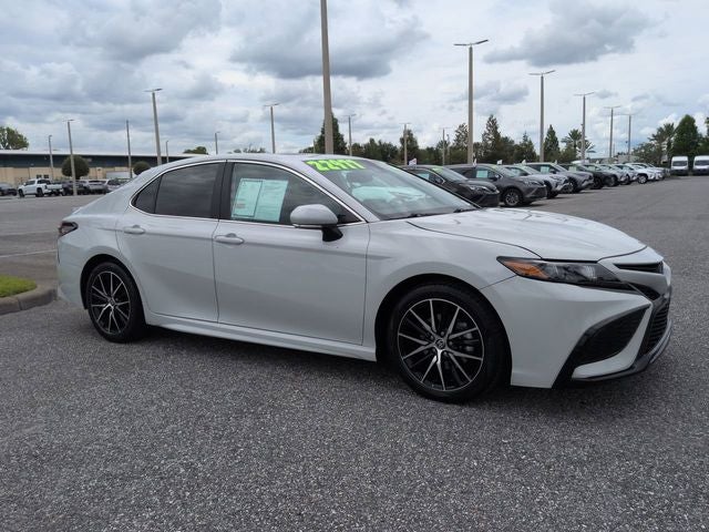 2023 Toyota Camry Hybrid SE