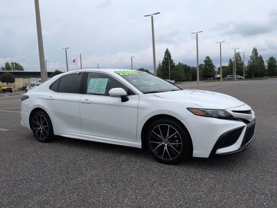 2024 Toyota CAMRY SE