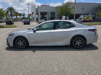 2024 Toyota CAMRY SE
