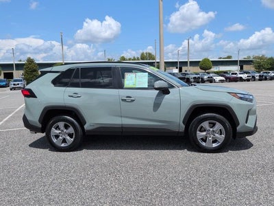 2023 Toyota RAV4 Hybrid XLE