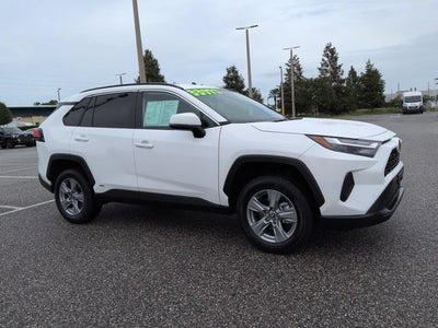 2025 Toyota RAV4 Hybrid XLE