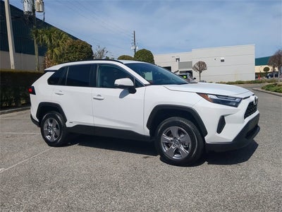 2025 Toyota RAV4 HYBRID XLE