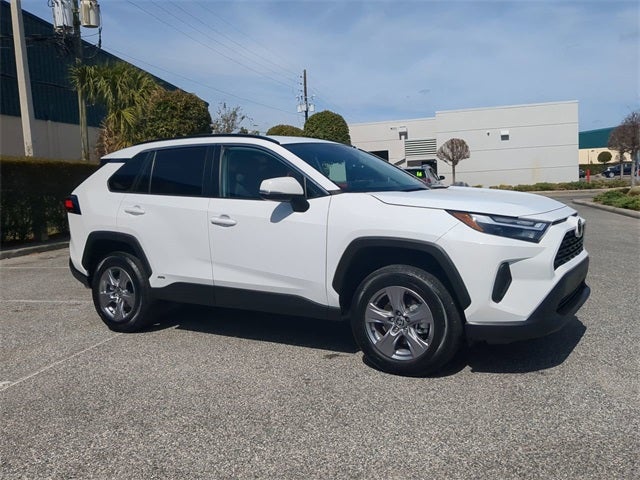 2025 Toyota RAV4 HYBRID XLE