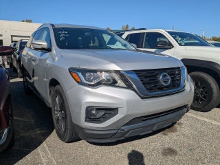 2020 Nissan Pathfinder SL