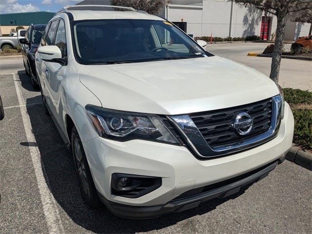 2019 Nissan Pathfinder SV