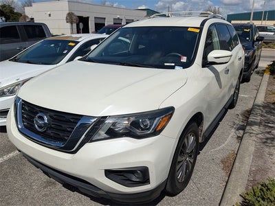 2019 Nissan Pathfinder SV