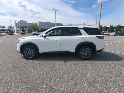 2024 Nissan Pathfinder SL