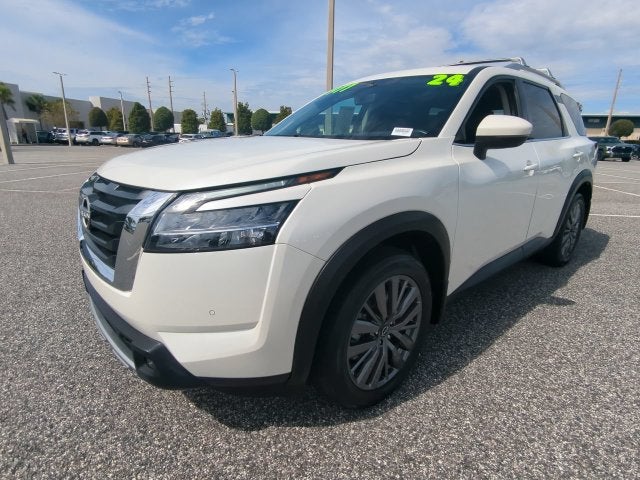 2024 Nissan Pathfinder SL