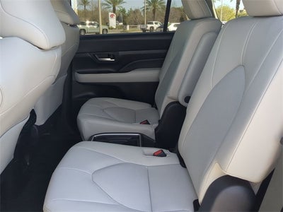 2026 Toyota GRAND HIGHLANDER XLE