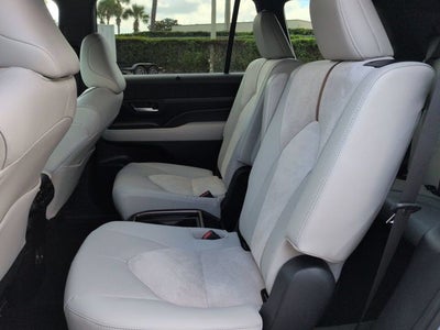 2026 Toyota Grand Highlander Hybrid MAX Platinum