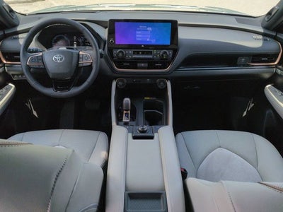 2026 Toyota Grand Highlander Hybrid MAX Platinum
