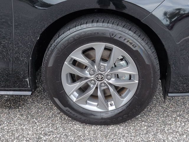 2025 Toyota Sienna LE 8 Passenger